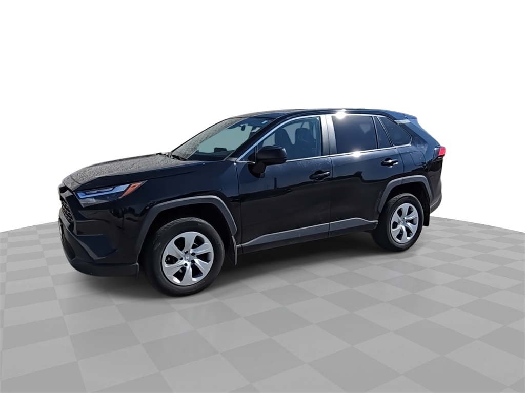2023 Toyota RAV4 LE photo 4