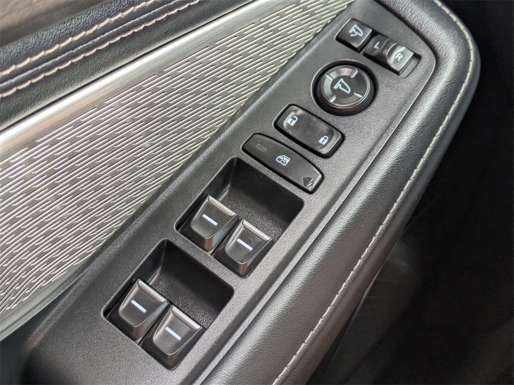 2022 Acura MDX Advance photo 24