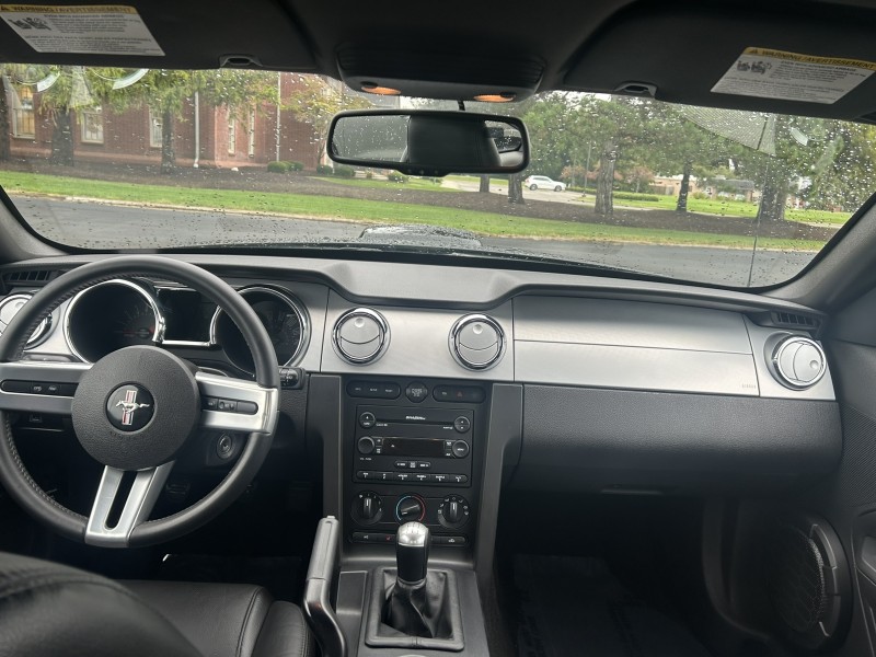 2007 Ford Mustang GT Deluxe photo 4