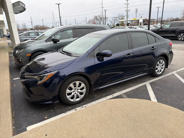 2024 Toyota Corolla LE photo 2