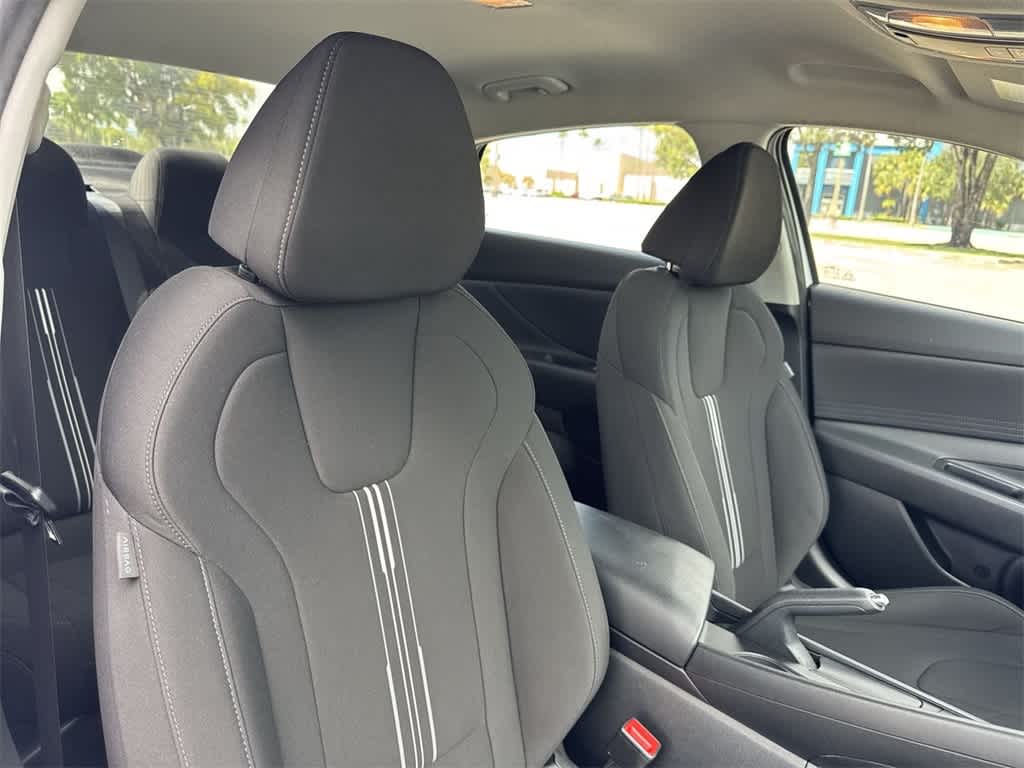 2024 Hyundai Elantra SEL photo 23