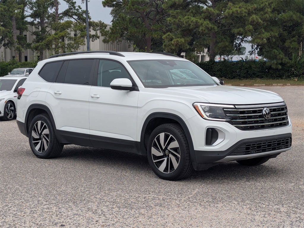 2024 Volkswagen Atlas SE Technology photo 8