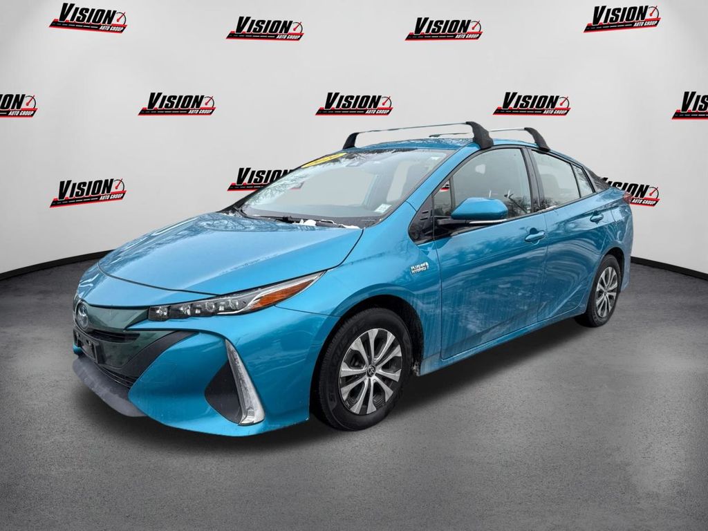 2020 Toyota Prius Prime LE's photo