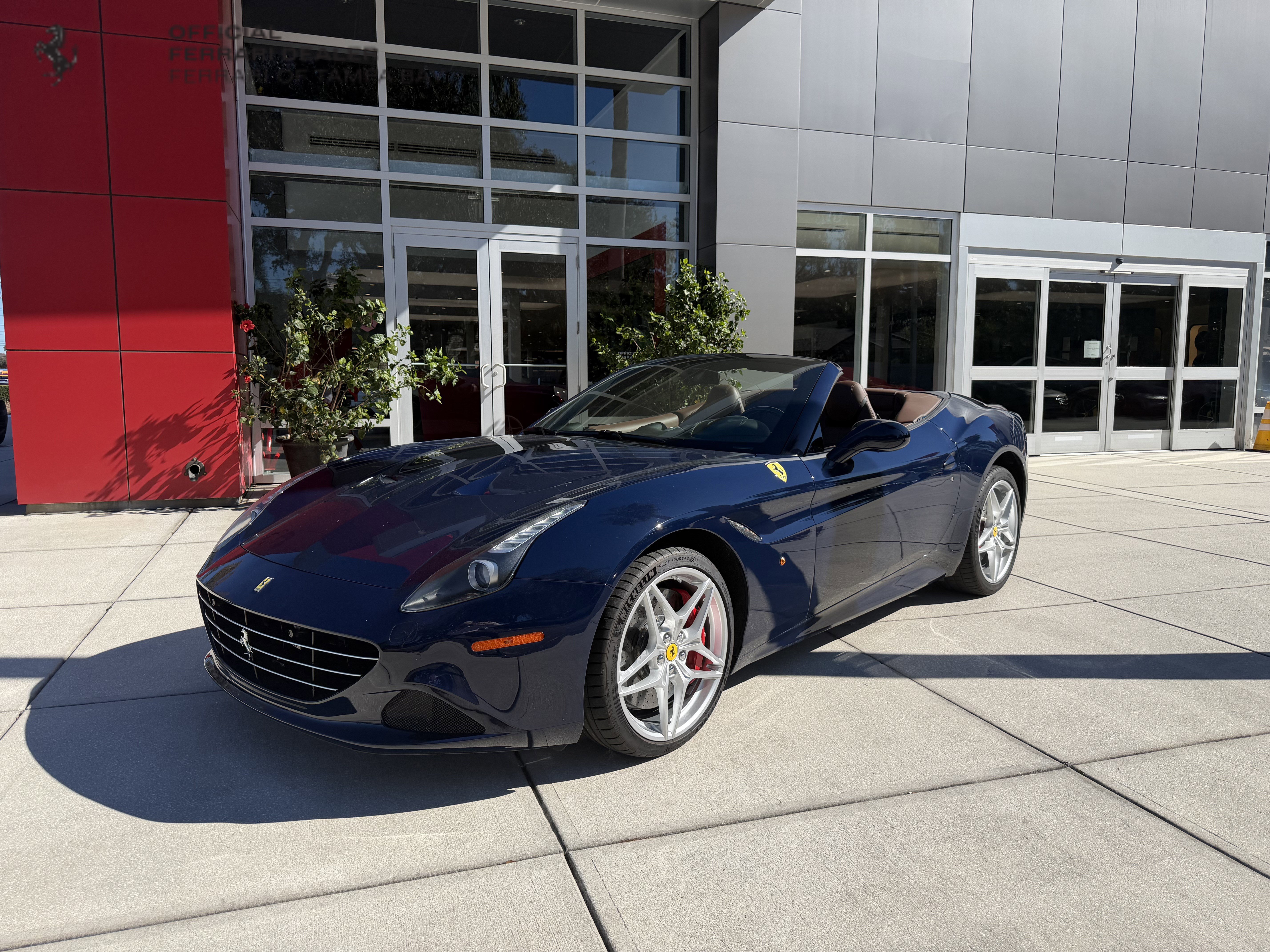 2016 Ferrari California T Base