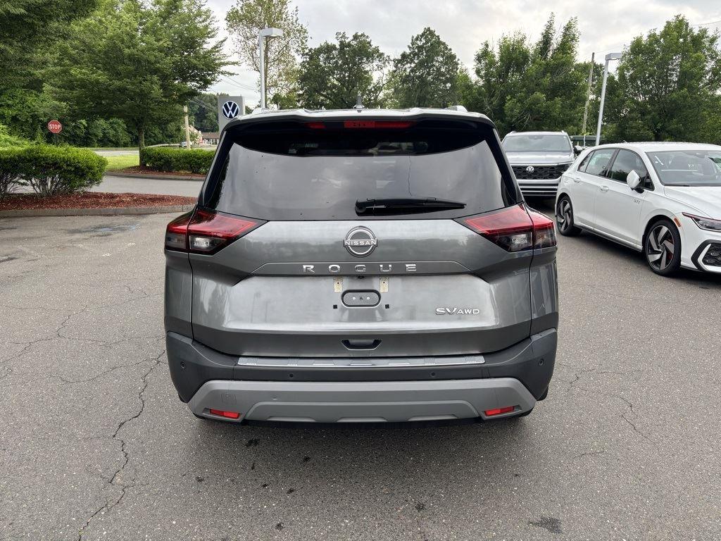 2022 Nissan Rogue SV photo 4