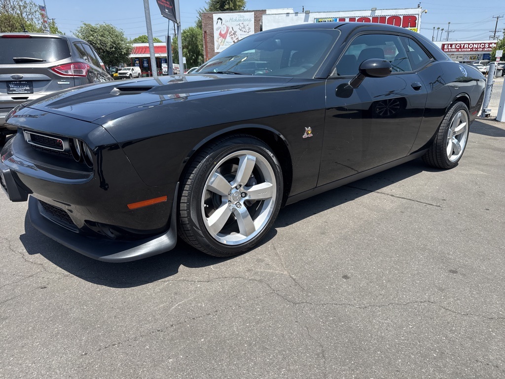 2015 Dodge Challenger R/T Scat Pack photo 2