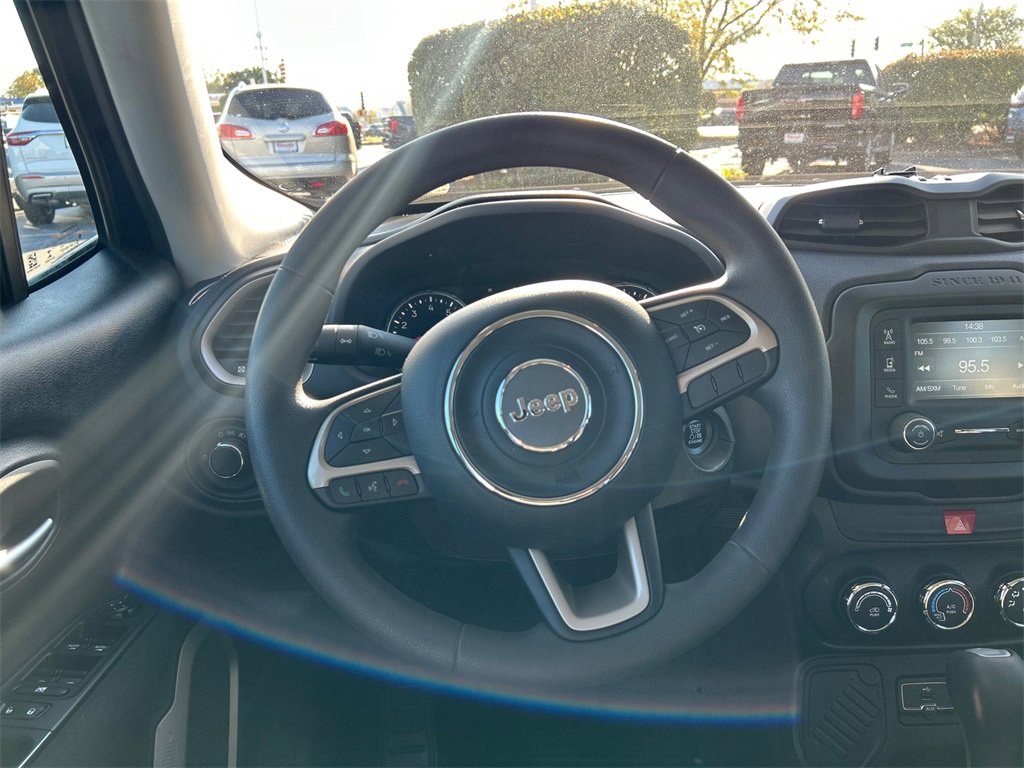 2017 Jeep Renegade Sport photo 26