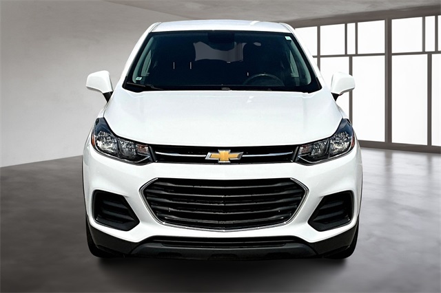 2020 Chevrolet Trax LS photo 4