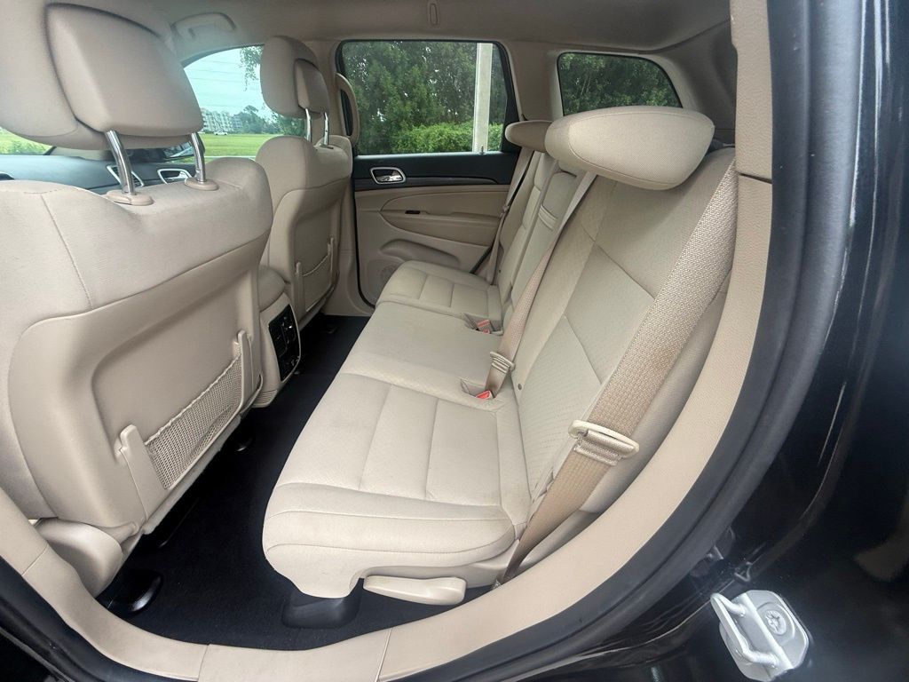 2021 Jeep Grand Cherokee Laredo E photo 23