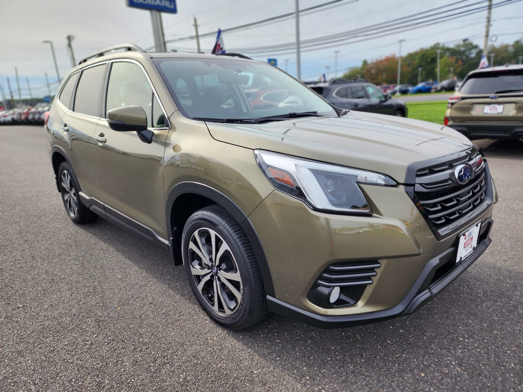 2022 Subaru Forester Limited photo 19