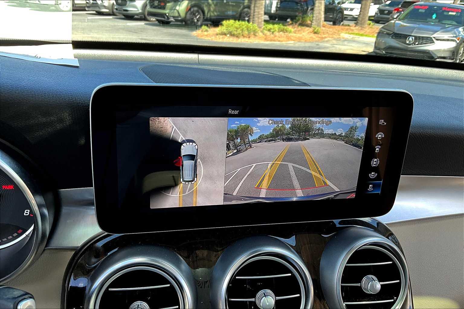 2021 Mercedes Benz GLC 300 photo 26