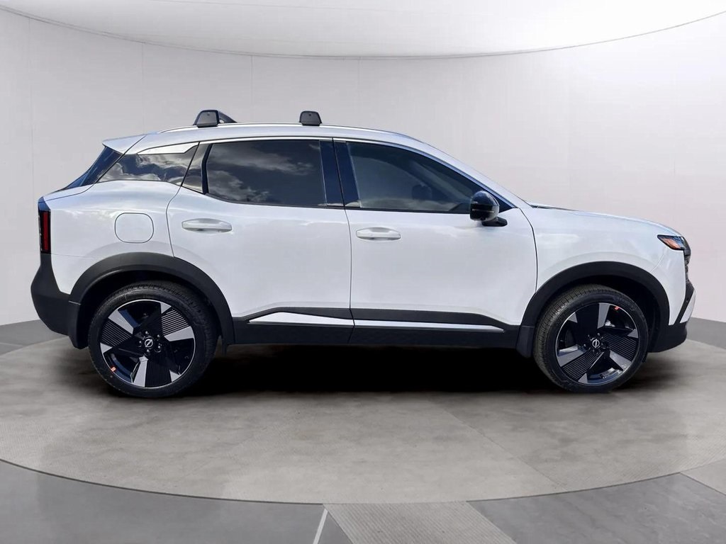 2026 Nissan Kicks SR photo 2