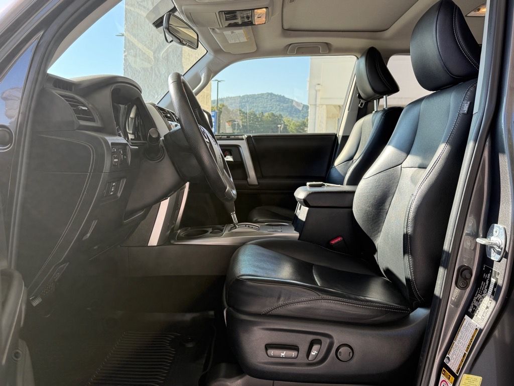 2018 Toyota 4Runner Limited photo 10