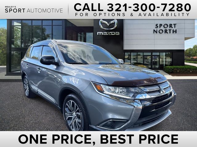 2017 Mitsubishi Outlander ES's photo