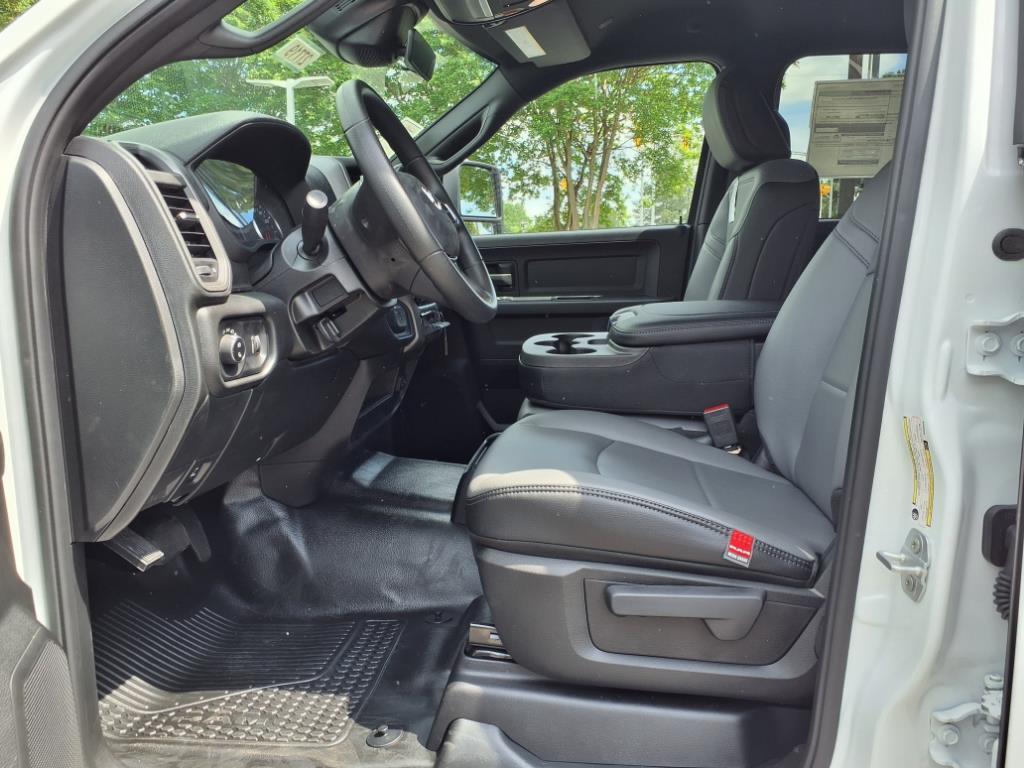 2025 Ram 2500 Tradesman photo 3