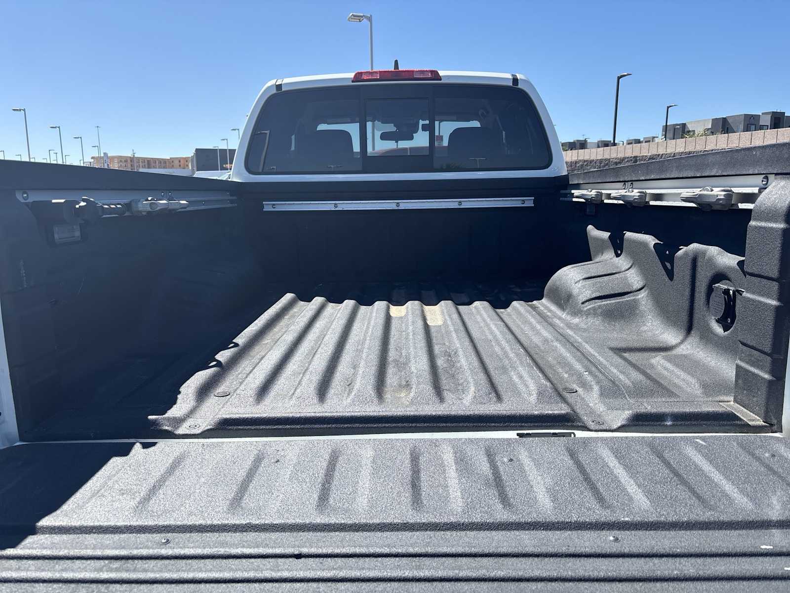2022 Nissan Frontier SV photo 18