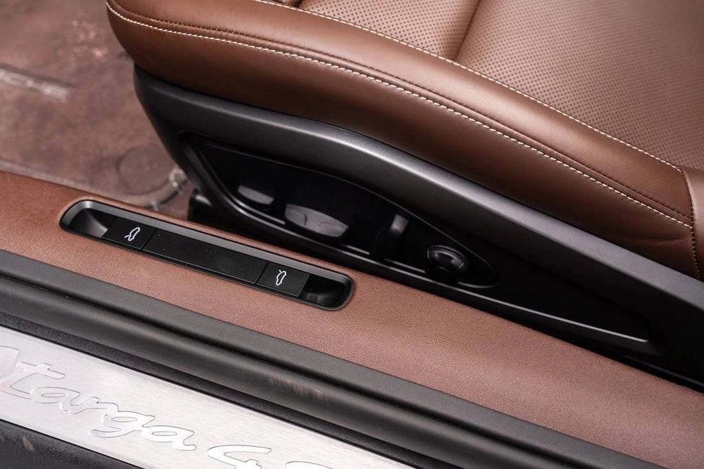 2024 Porsche 911 4S Targa 4 GTS photo 28