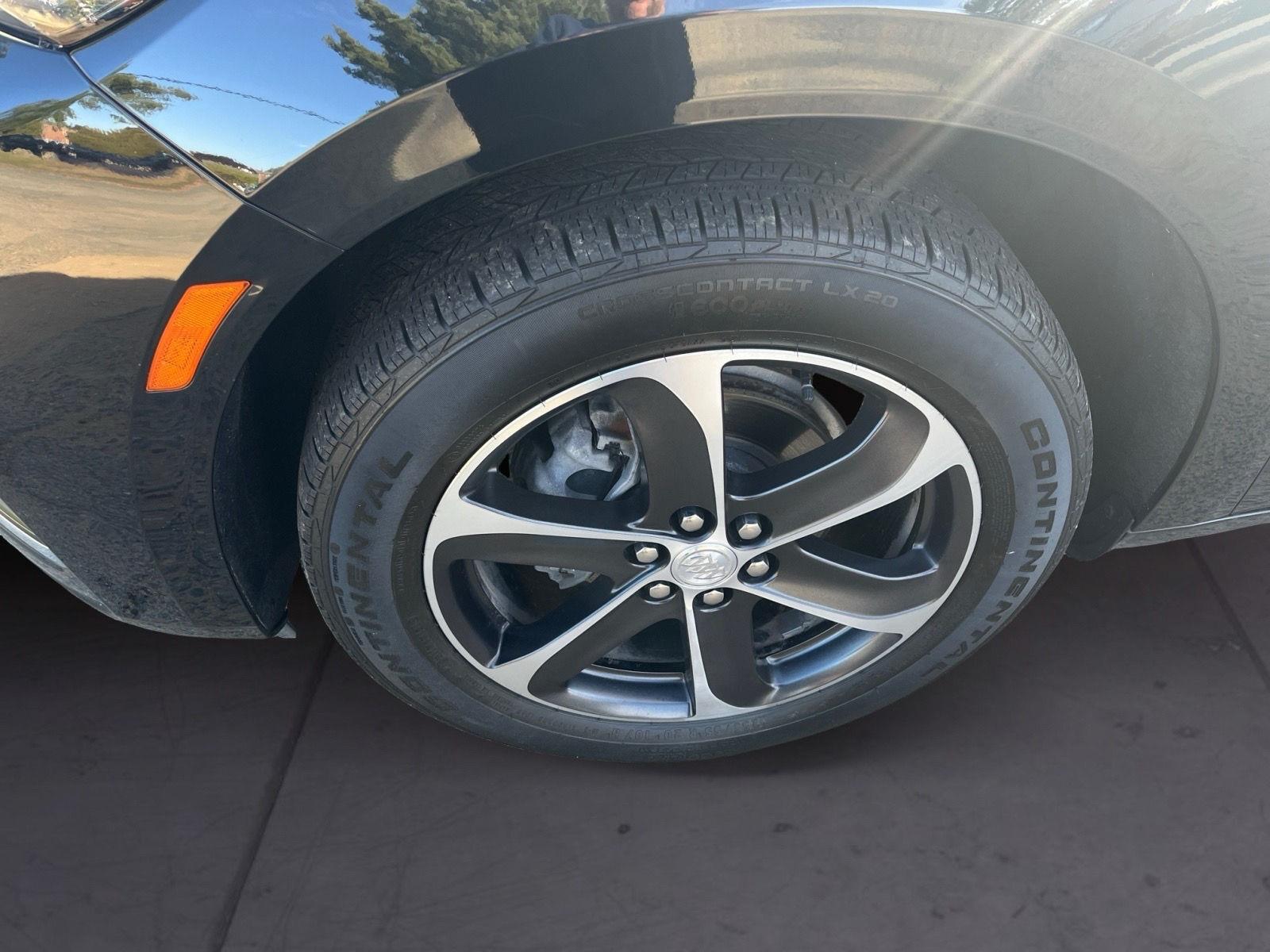 2022 Buick Enclave Essence photo 8