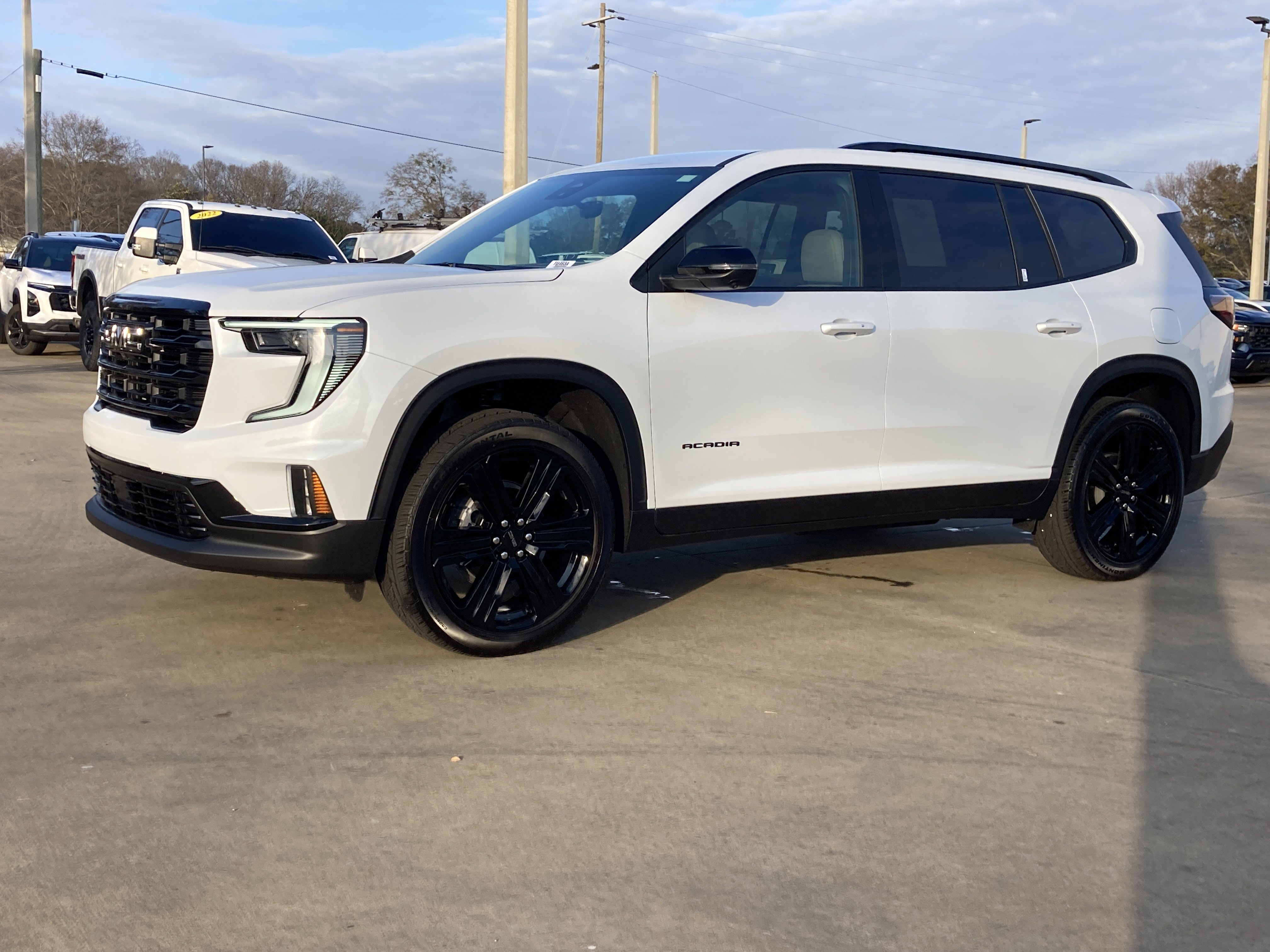 2026 GMC Acadia Elevation's photo