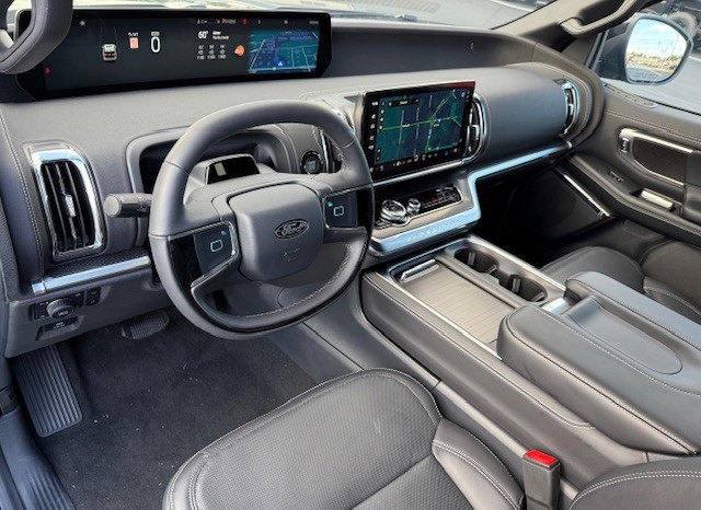 2025 Ford Expedition Platinum MAX photo 11