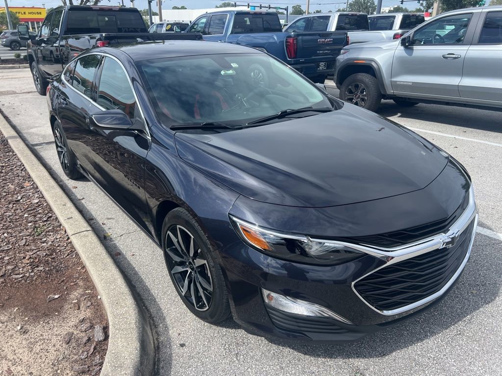 2022 Chevrolet Malibu RS photo 2