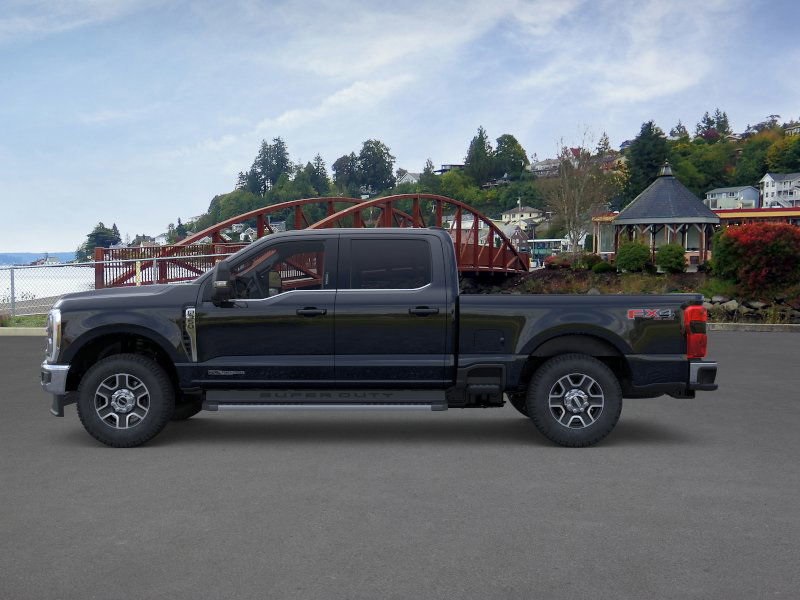 2025 Ford F-350 Lariat photo 3