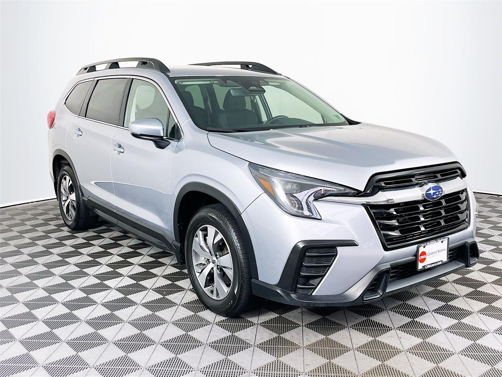 2025 Subaru Ascent Premium's photo