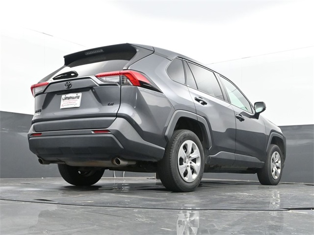 2023 Toyota RAV4 LE photo 10