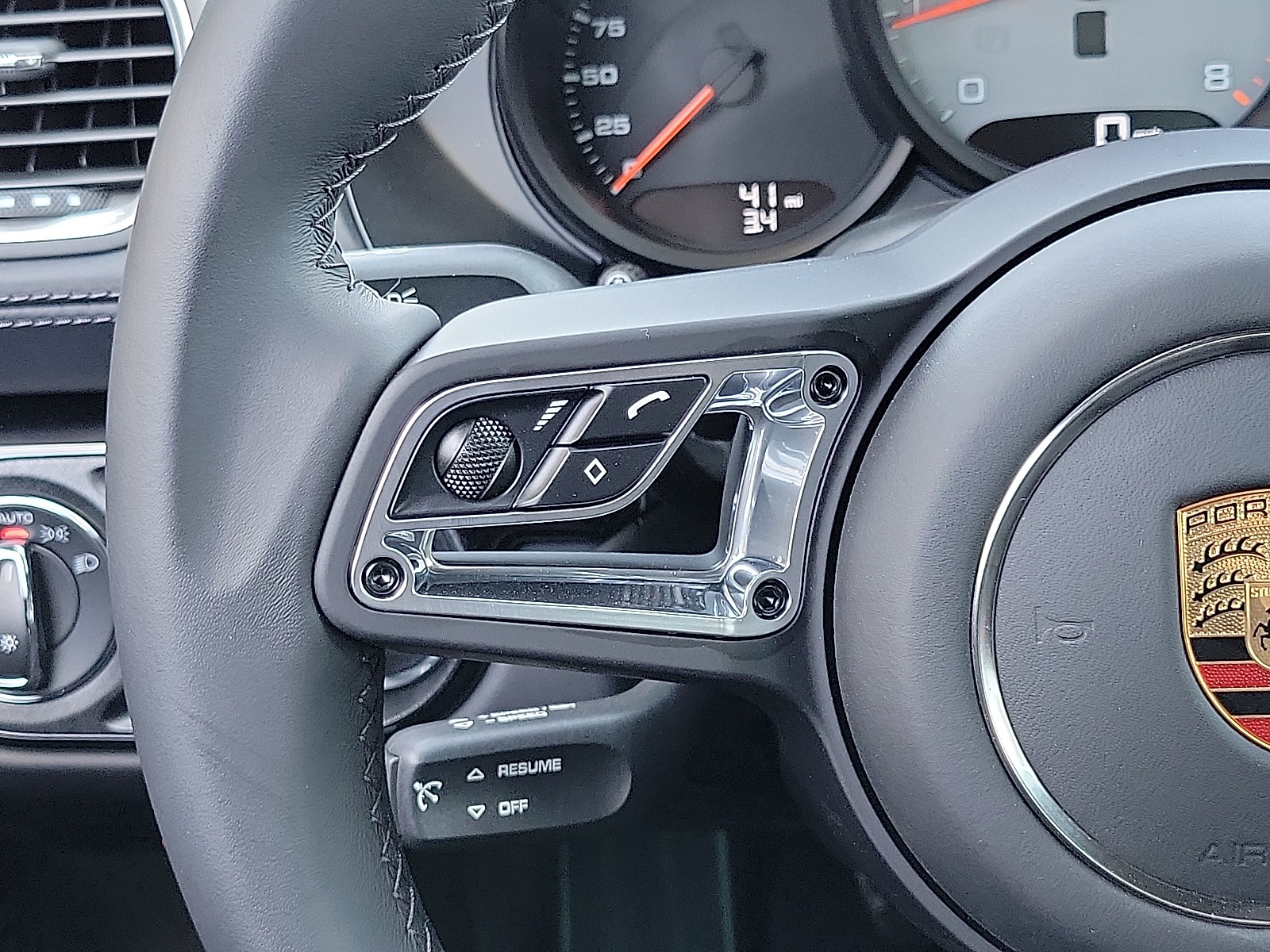2025 Porsche Cayman S photo 13