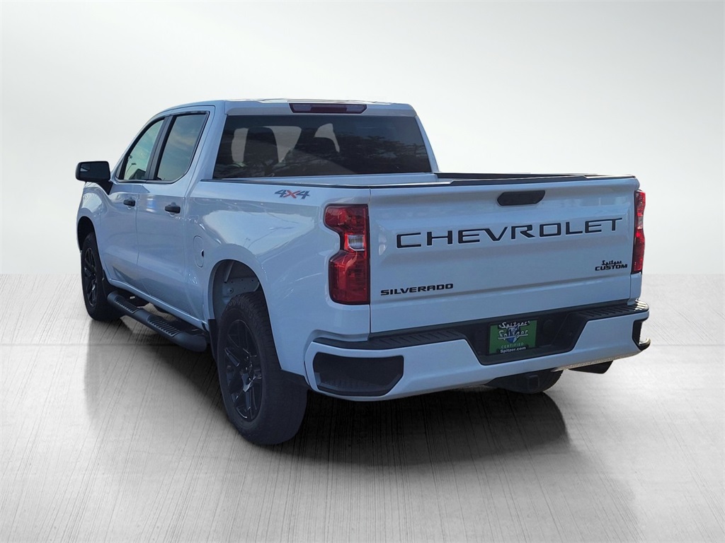 2025 Chevrolet Silverado 1500 Custom photo 5