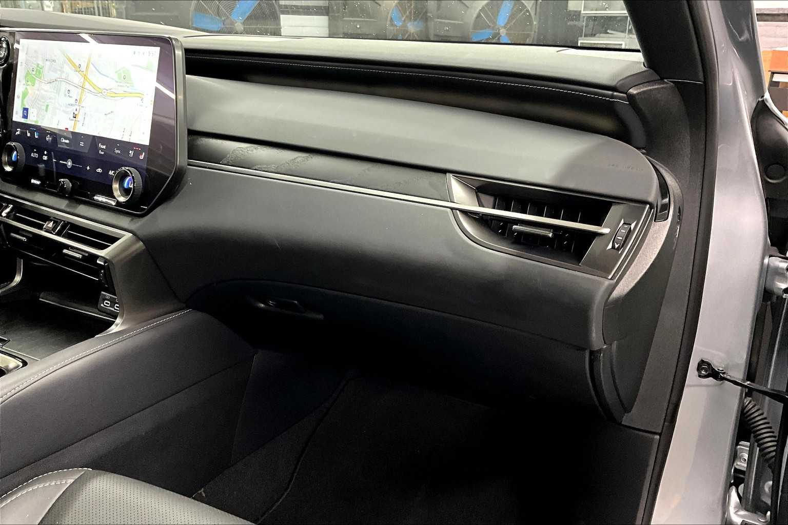 2024 Lexus RX Premium AWD photo 16