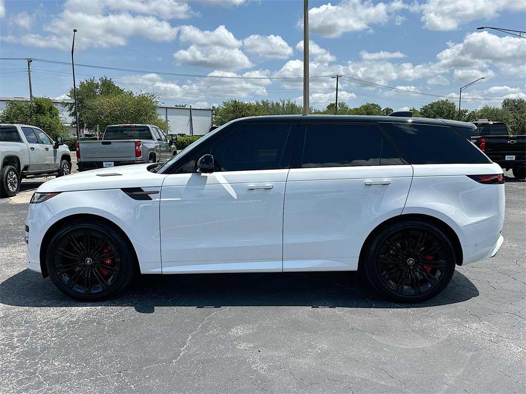 2025 Land Rover Range Rover Sport SE photo 4