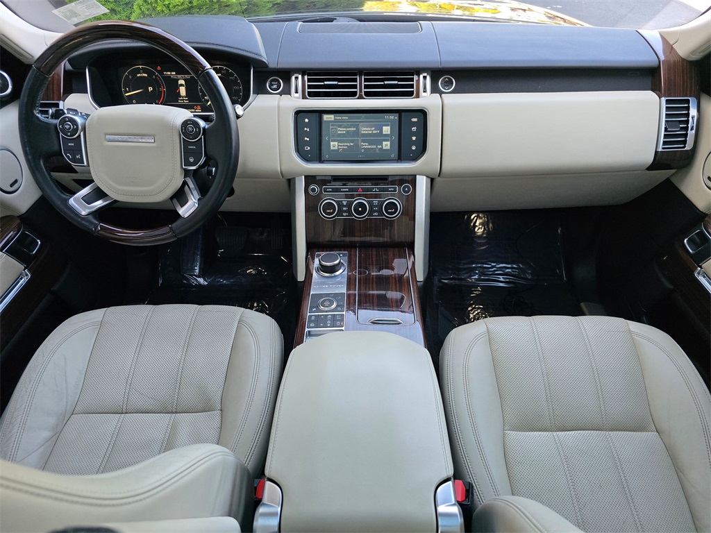 2016 Land Rover Range Rover HSE photo 9
