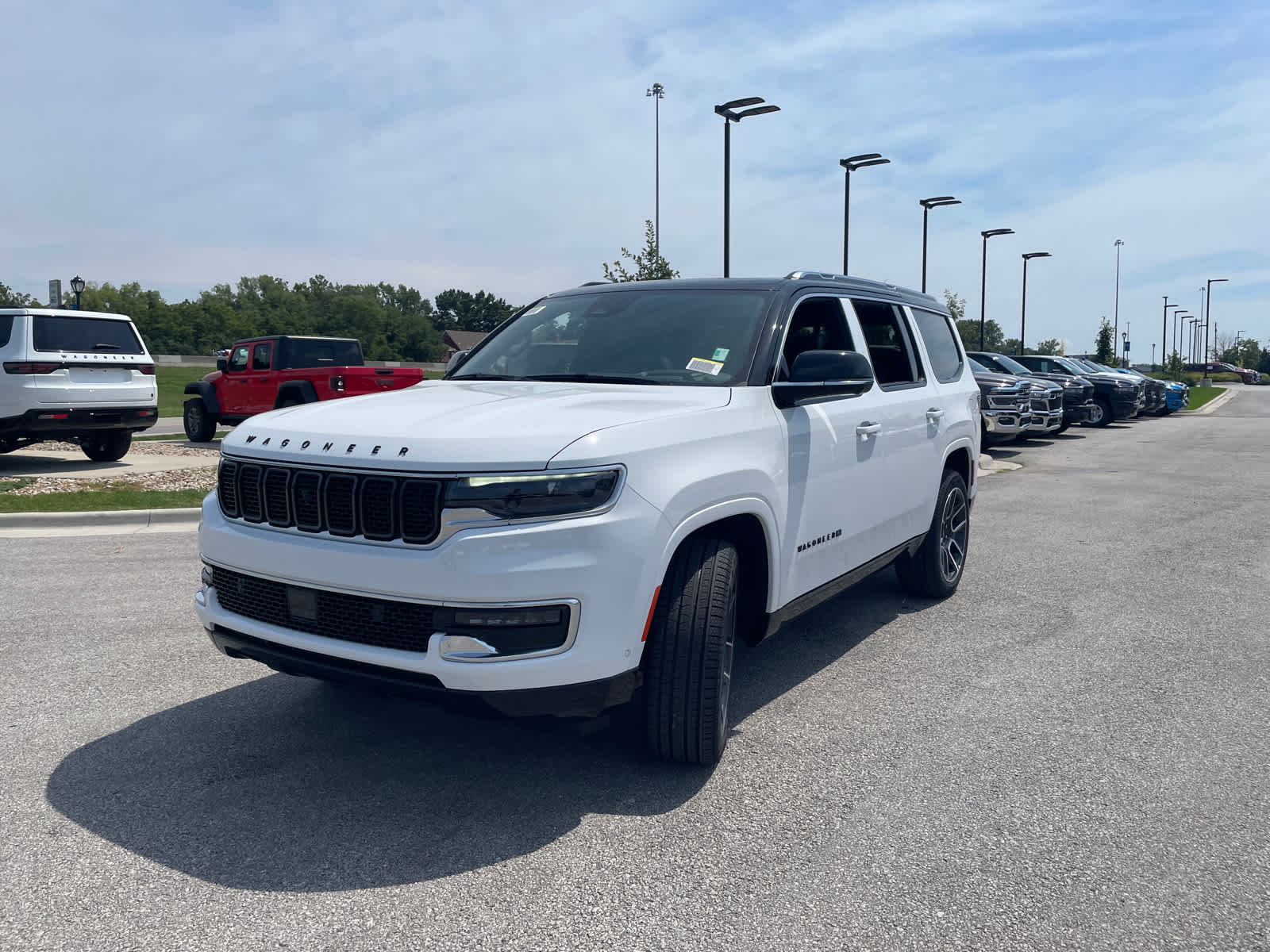 2025 Jeep Wagoneer Series III photo 4