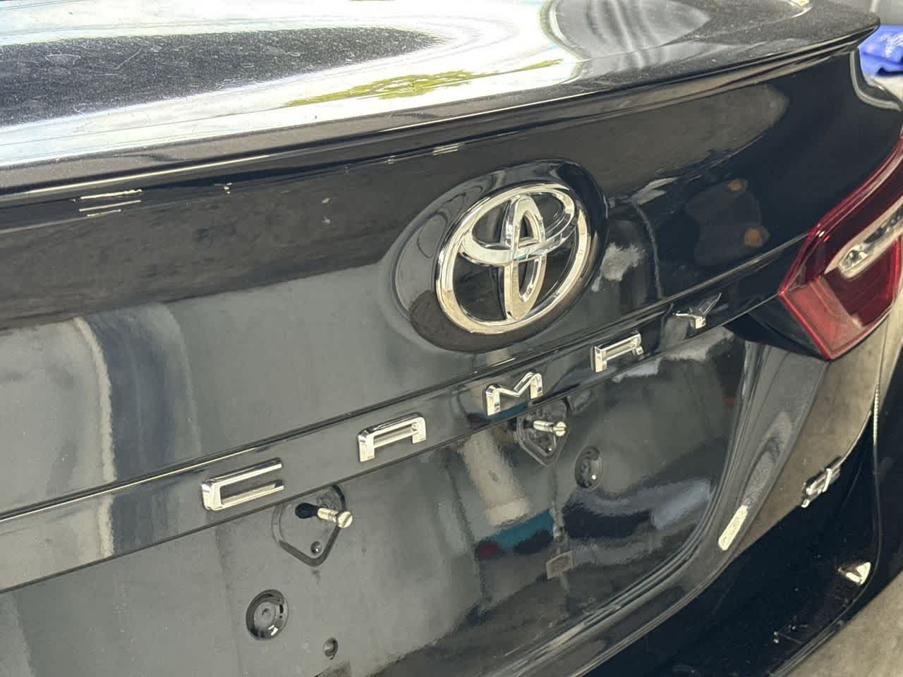 2021 Toyota Camry SE photo 9