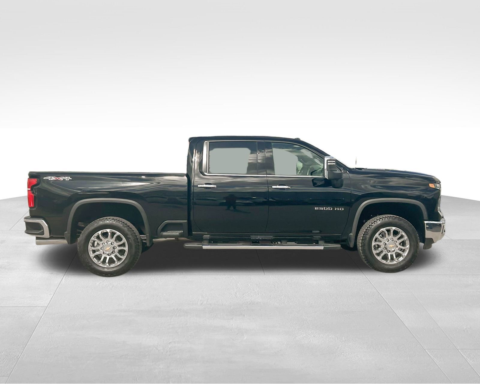 2025 Chevrolet Silverado 2500HD LTZ photo 4