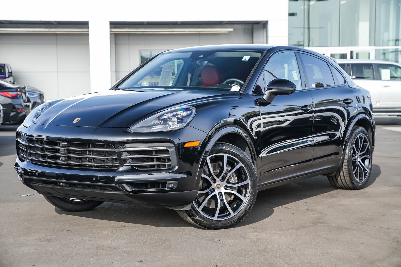 2023 Porsche Cayenne Coup Platinum Edition's photo