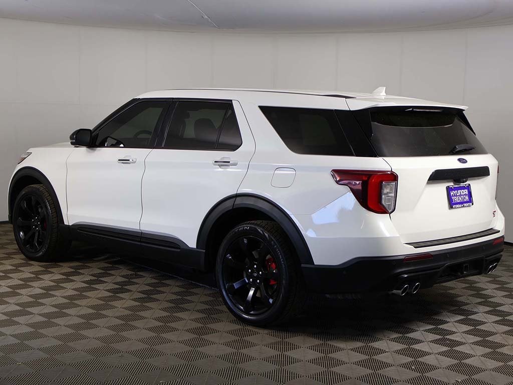 2022 Ford Explorer ST photo 12