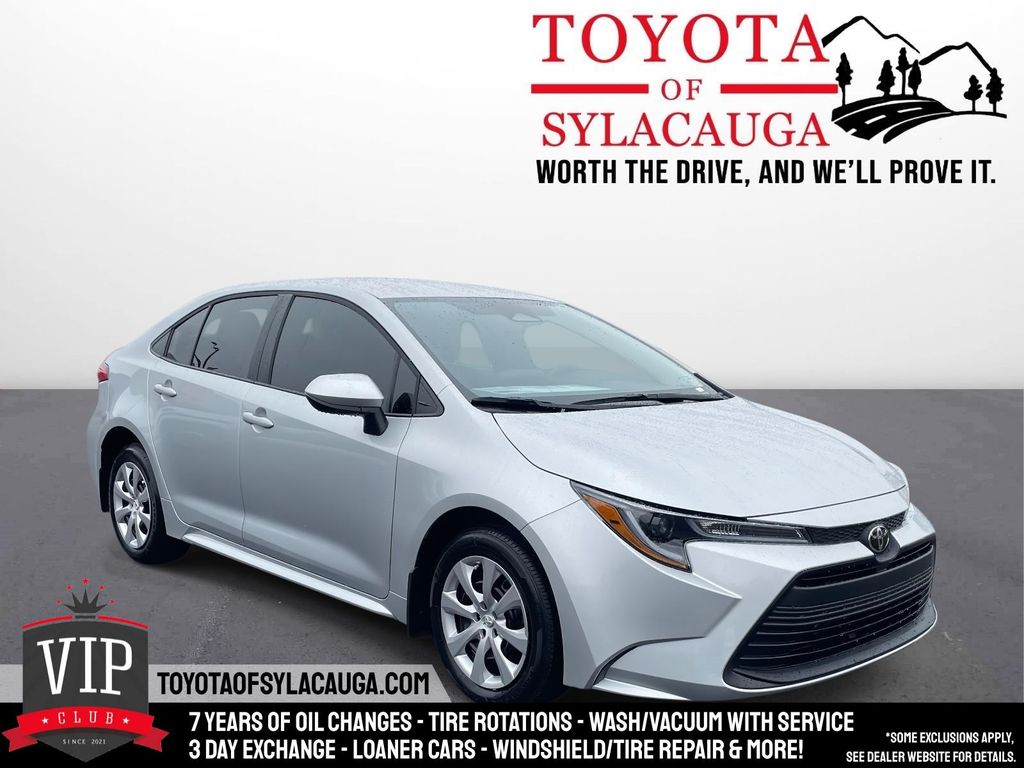 2026 Toyota Corolla LE's photo