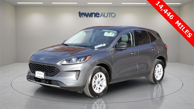 2022 Ford Escape SE's photo