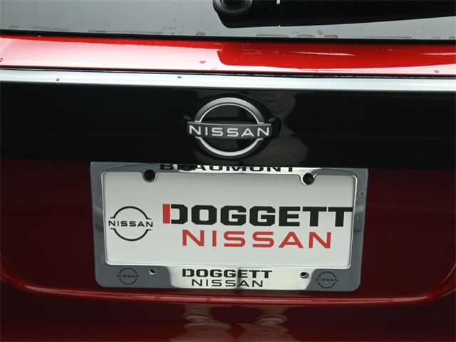 2025 Nissan Kicks SR photo 3