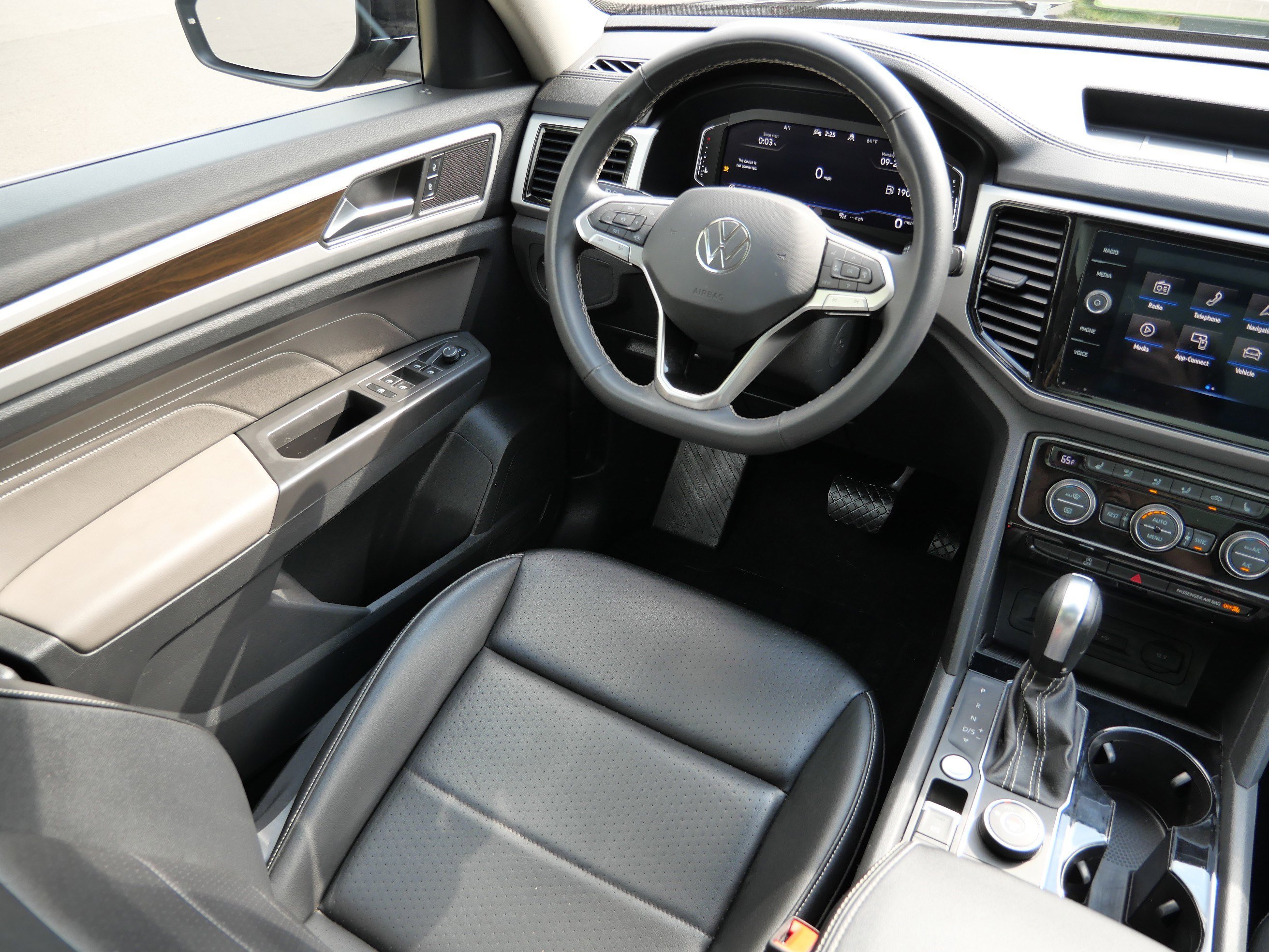 2022 Volkswagen Atlas V6 SE Technology photo 9