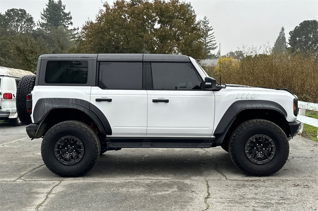 2023 Ford Bronco Raptor photo 3