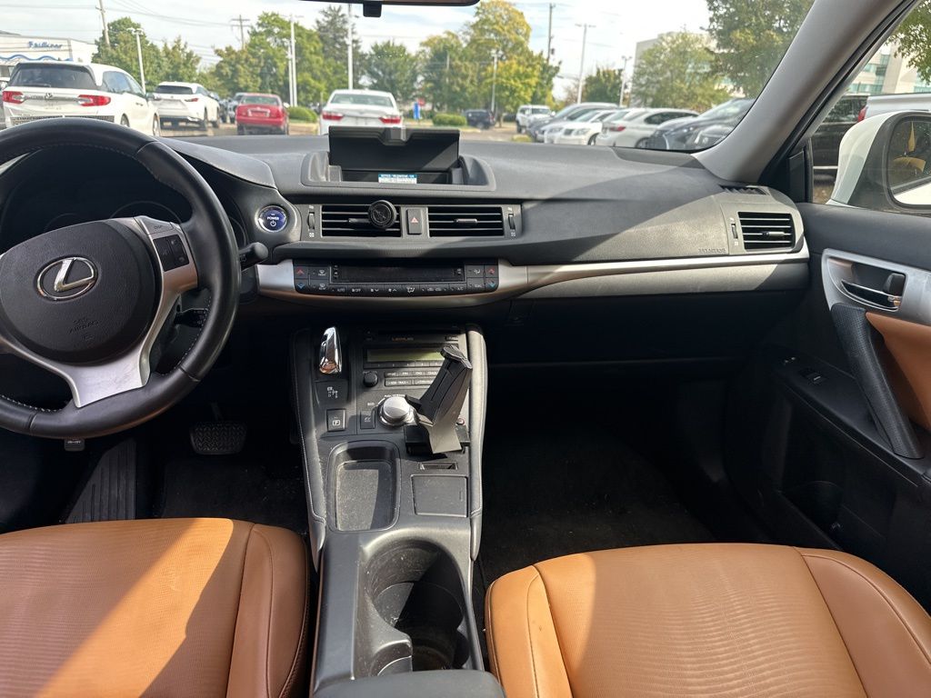 2012 Lexus CT 200h photo 9