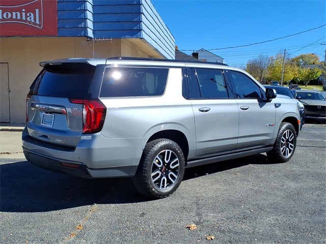 2023 Gmc Yukon XL AT4 photo 3