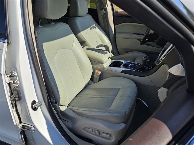 2012 Cadillac SRX Performance photo 18