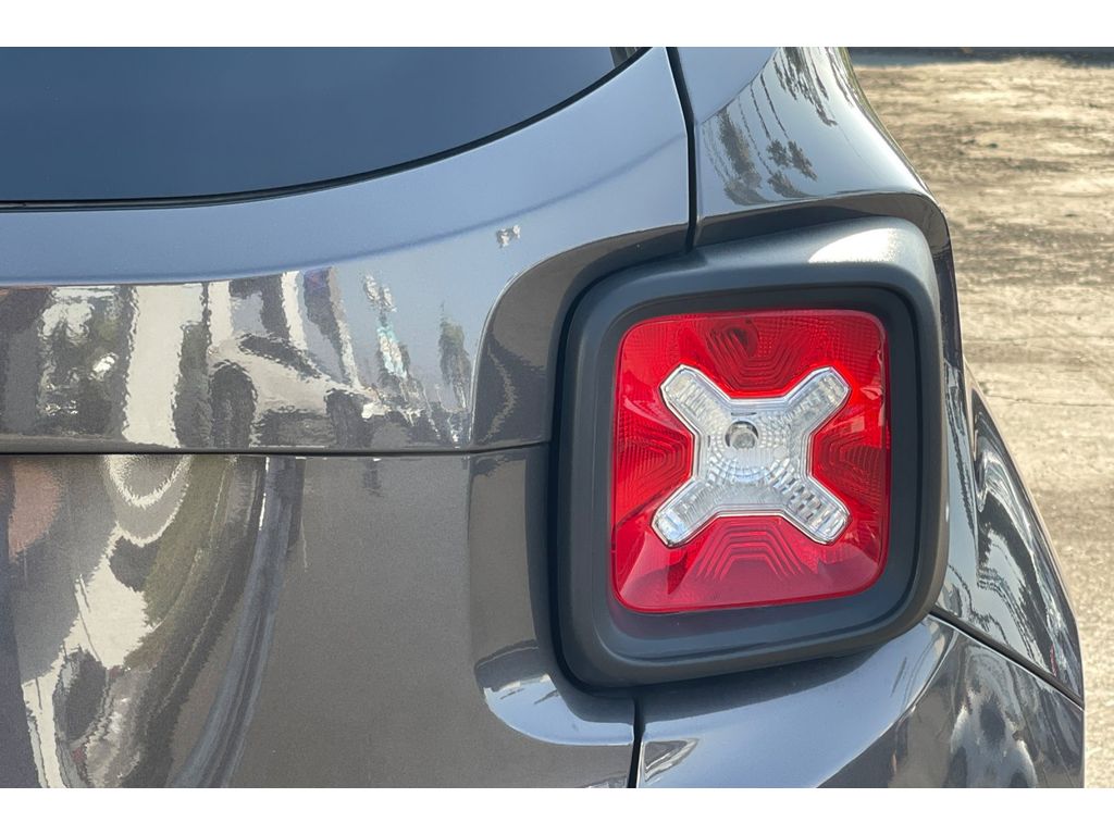 2020 Jeep Renegade Latitude photo 6