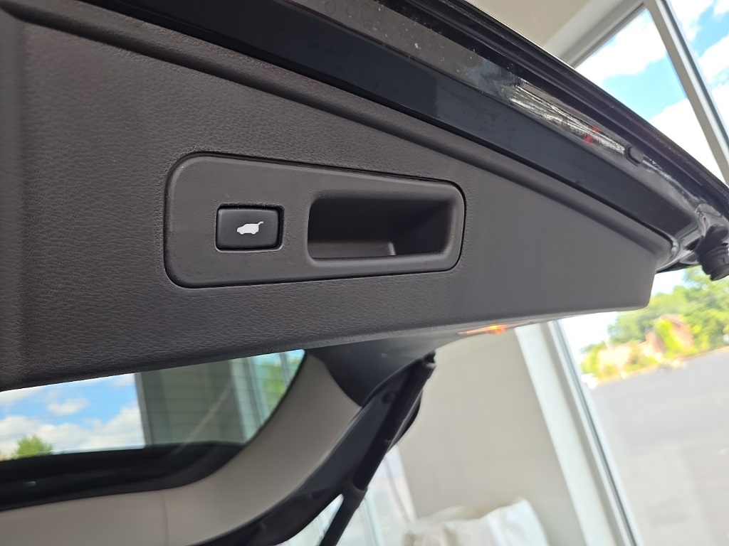 2016 Acura MDX SH-AWD Technology photo 13