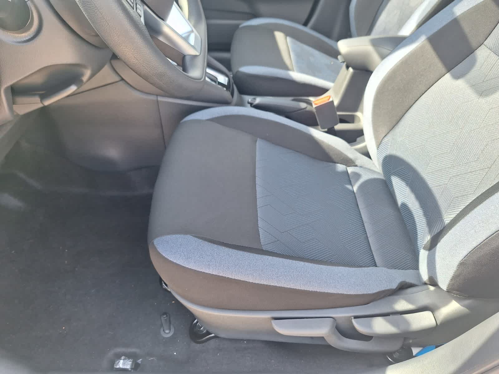 2025 Nissan Versa SV photo 10