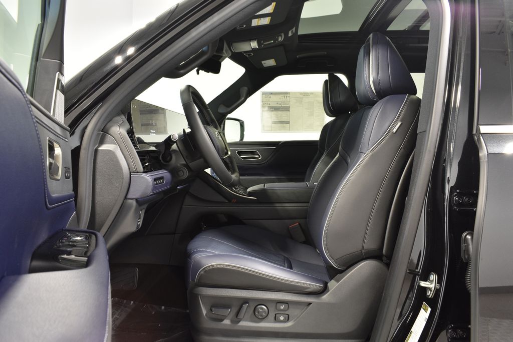 2026 Infiniti QX80 Sensory photo 10